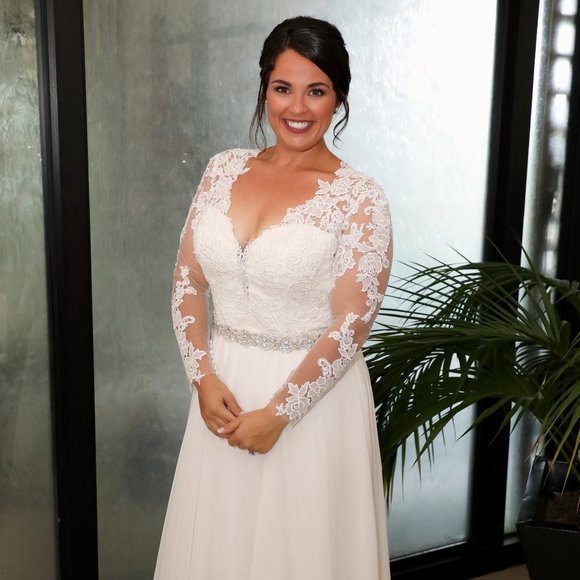 Meet your Posher, Jillian - Picture 1 of 1